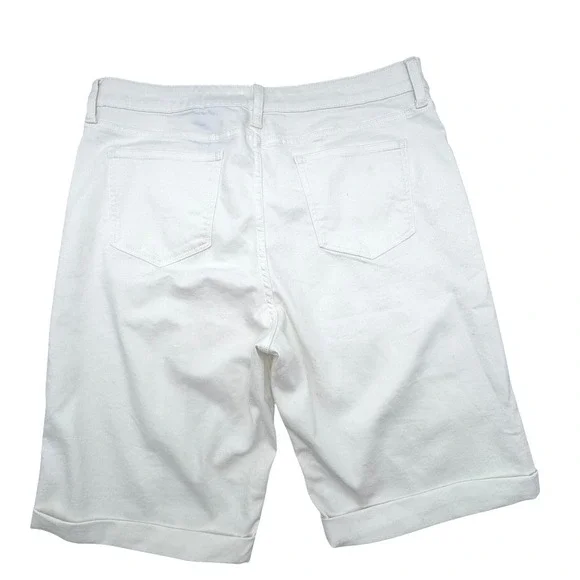 ST JOHN'S BAY NWT Womens 18 White Denim Bermuda Shorts Secretly Slender Mid Rise - Picture 3 of 9